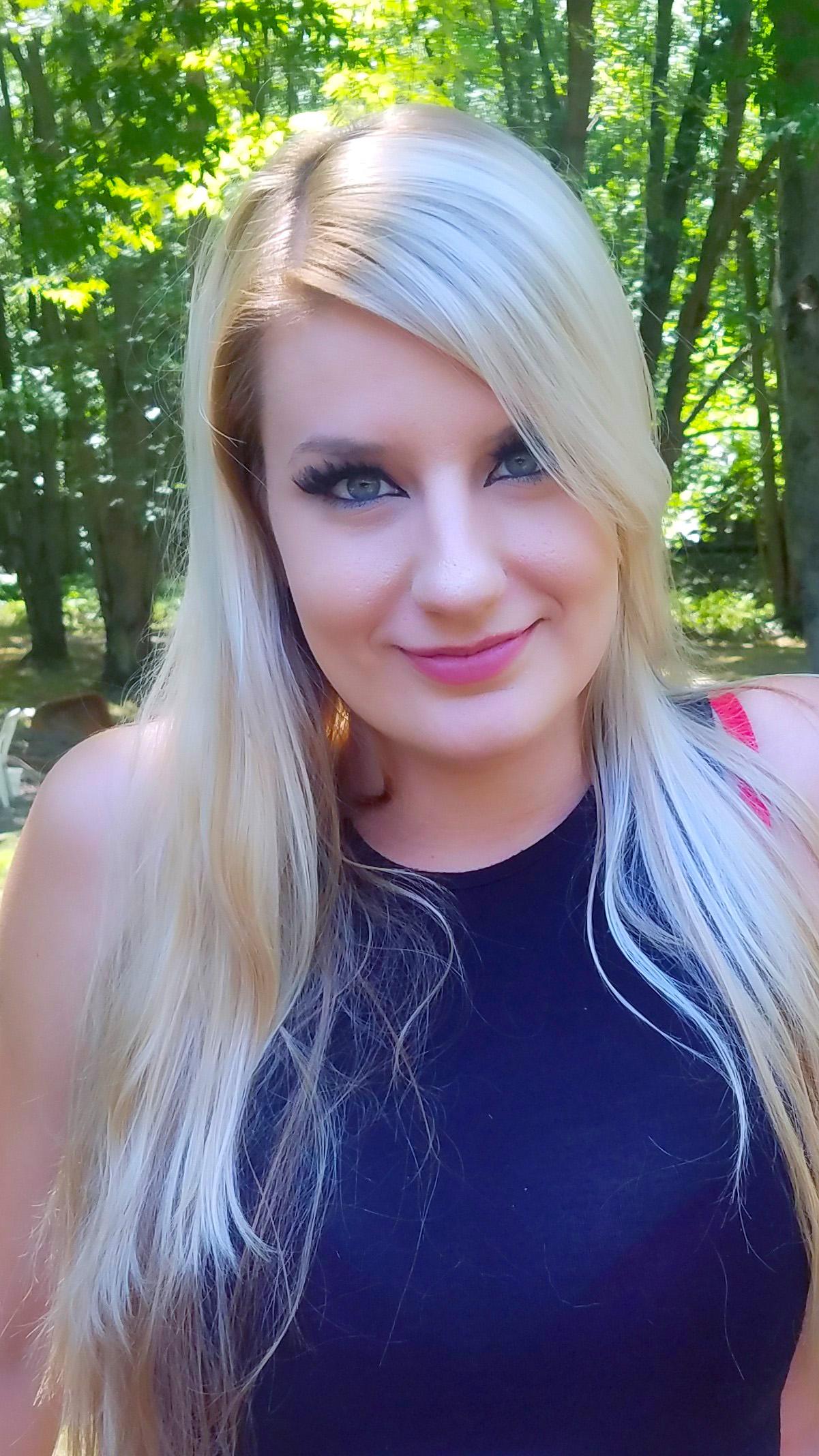 Chloe Francois | Brat Princess